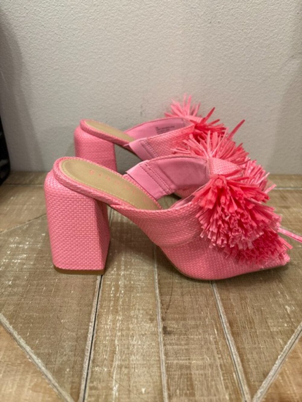 NWOT Gianni Bini Maguire Raffia Fringe Slide Sandals Women's Size 7 (no box) - Picture 3 of 7